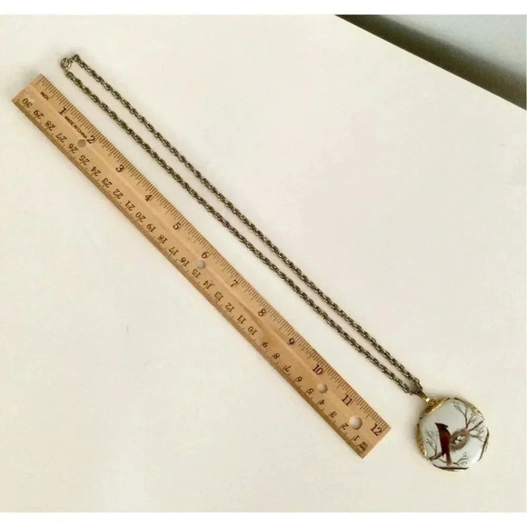 Vintage Womens Gold-tone Chain Cardinal Bird Enameled Pendant Necklace OS - Picture 7 of 9